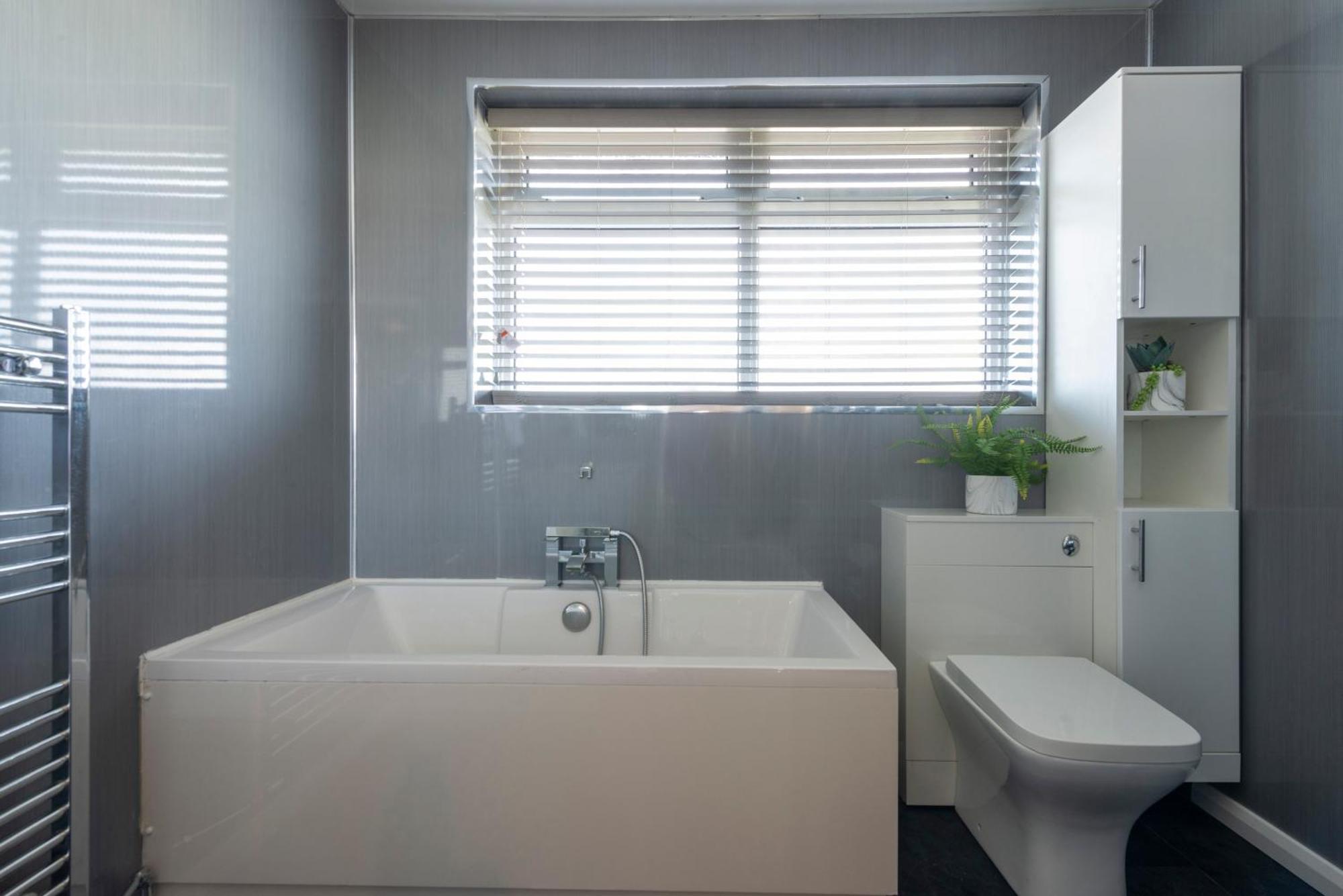 5 Bedroom Detached Beach House Poole Buitenkant foto
